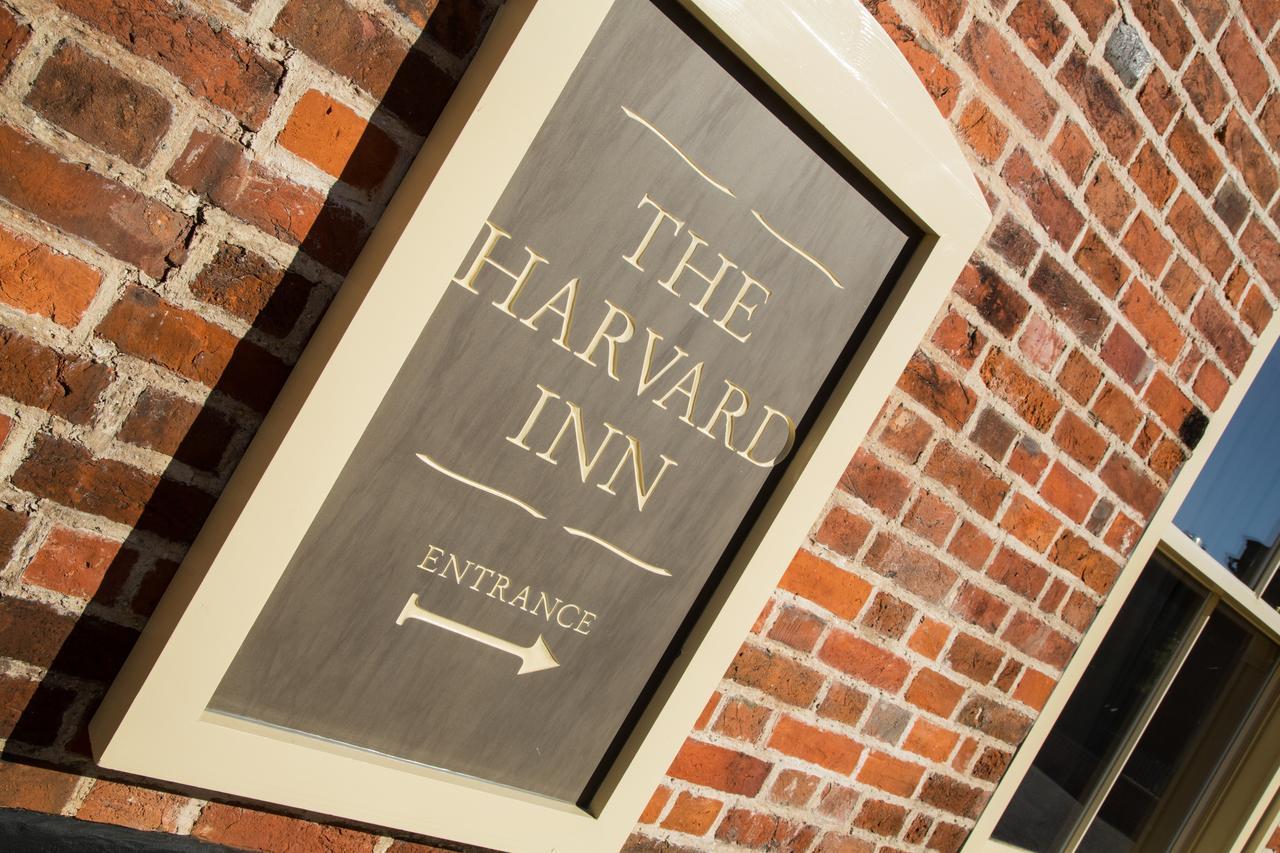 The Harvard Inn Stock Buitenkant foto